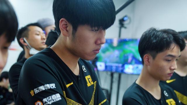 但能看清全 但能看清全