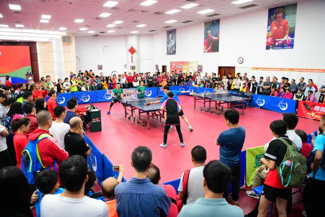 具有标杆作 具有标杆作