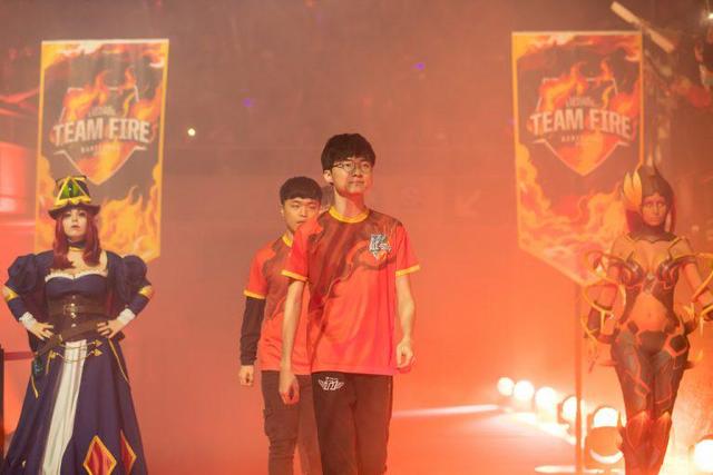 如巨擘一般 如巨擘一般