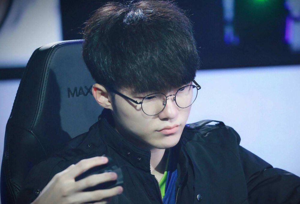 00万欧元 00万欧元