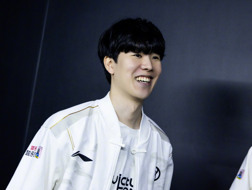 处于劣势 处于劣势