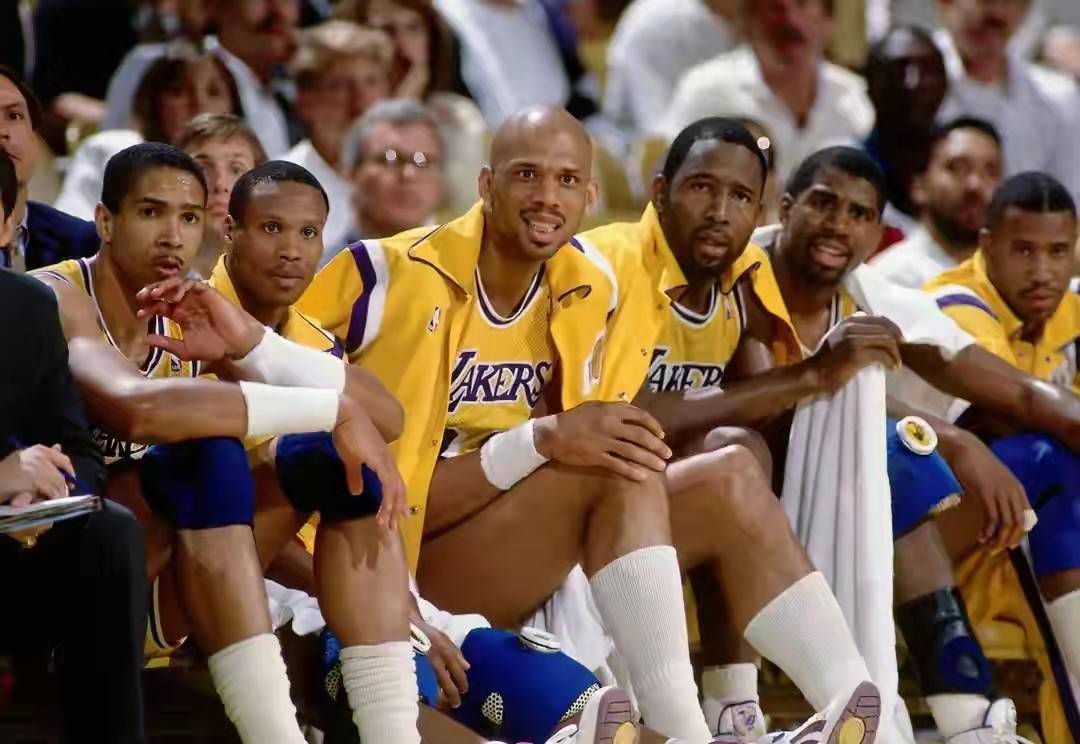 史讲成一体 史讲成一体