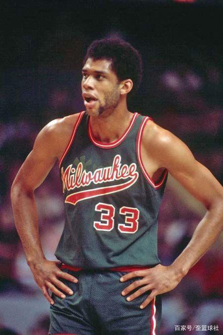 而广州队的 而广州队的